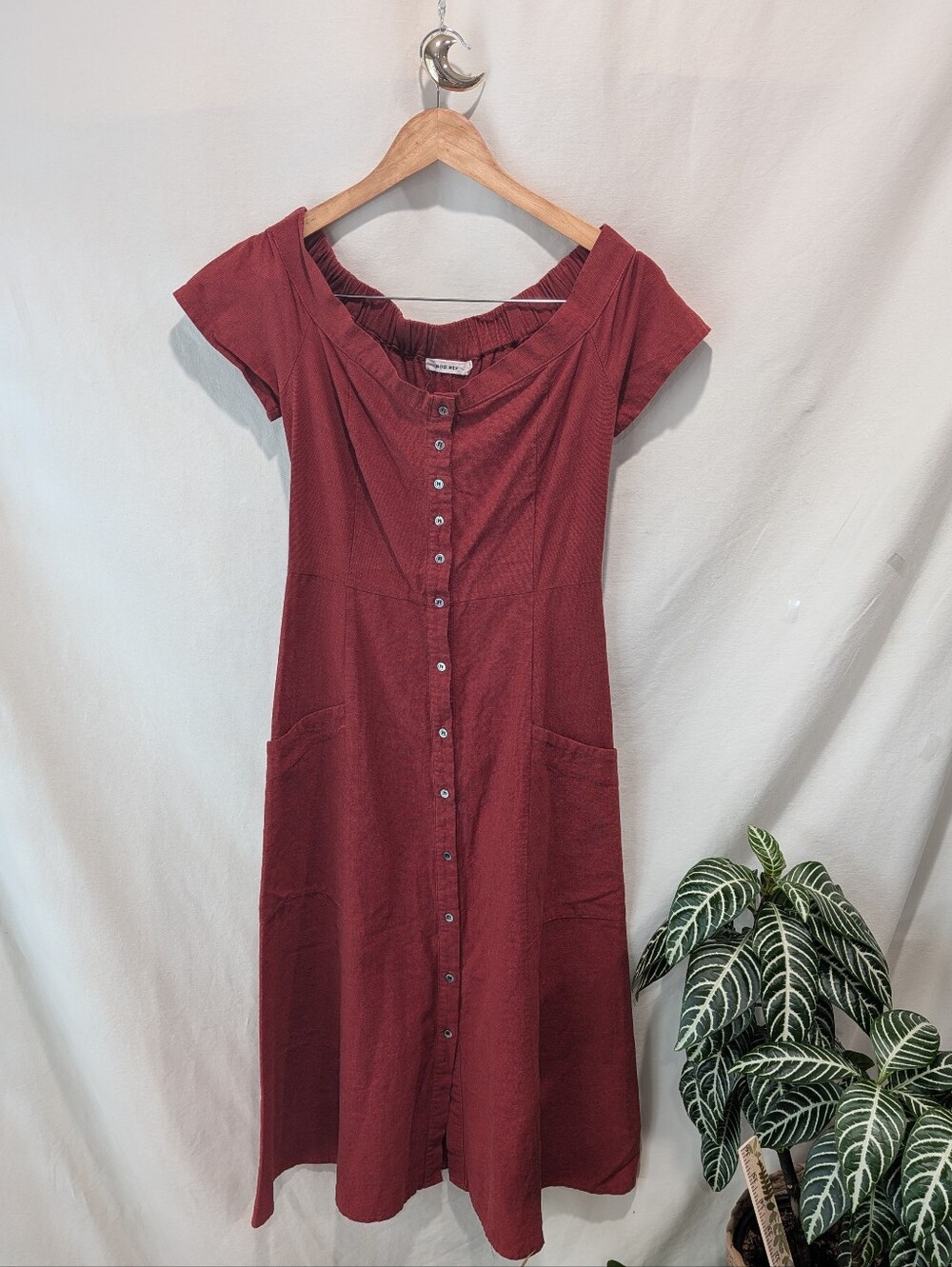 Mod Ref Button-Front Wine Red Midi Dress